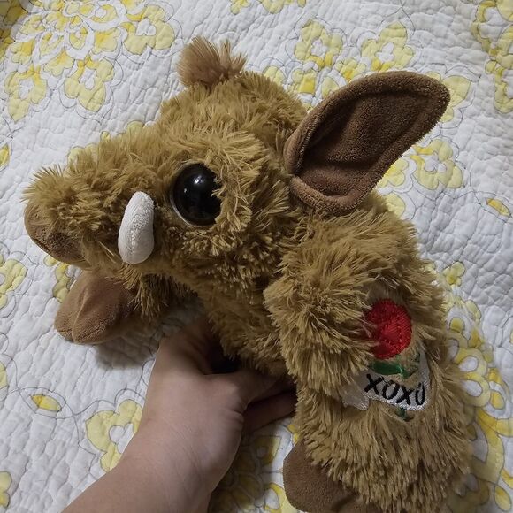2018 Dan Dee 12" Macho Wild Boar Warthog Plush XOXO Tattoo Stuffed Animal Plush - Picture 1 of 13